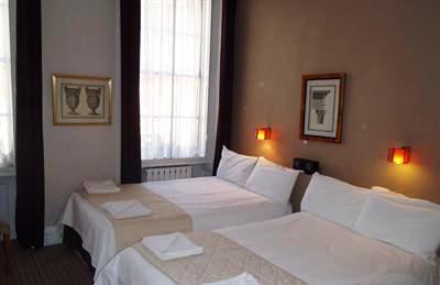 double bedded room at the Arosfa Hotel