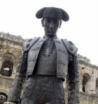nimes-matador-statue