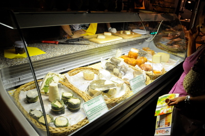 a-wide-selection-of-cheese-at-il-mercatino-del-gusto