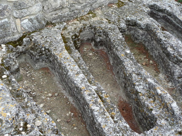 Graves at the Abbaye St Roman