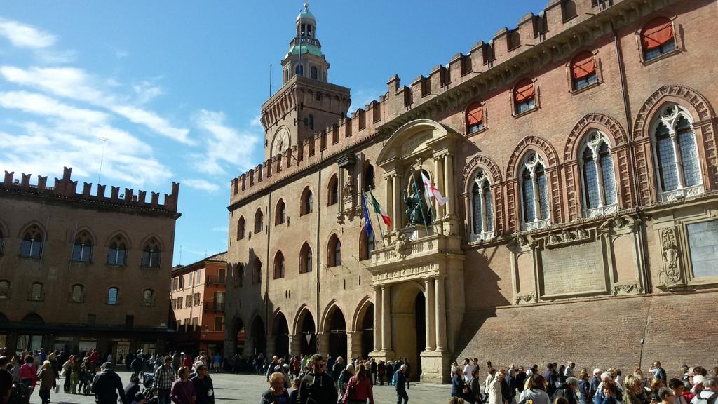 Where to Stay in Bologna Italy - Piazza Grande