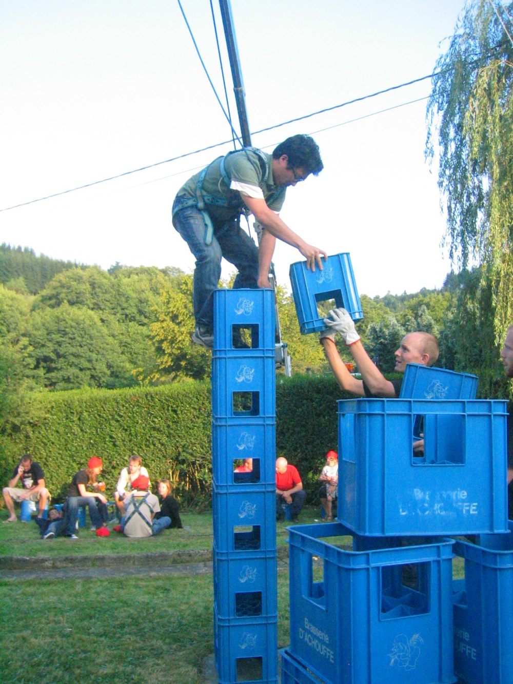 American, Jim Cheng demonstrates remarkable balance in the beer crate stacking competition - Photo courtesy Chris Bauweraerts