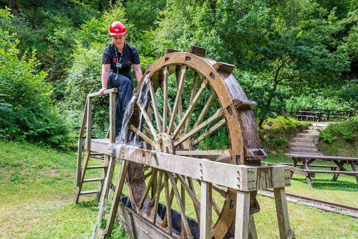 Donna gives us a demonstration of how the Romans used water lifting wheels to dewater the mines. The reconstructed wooden wheel is about six feet in diameter and is a half sized model of the original Roman wheel