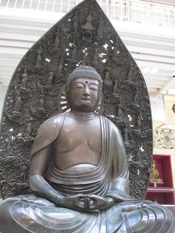 Buddha statue in the Grand Gallery