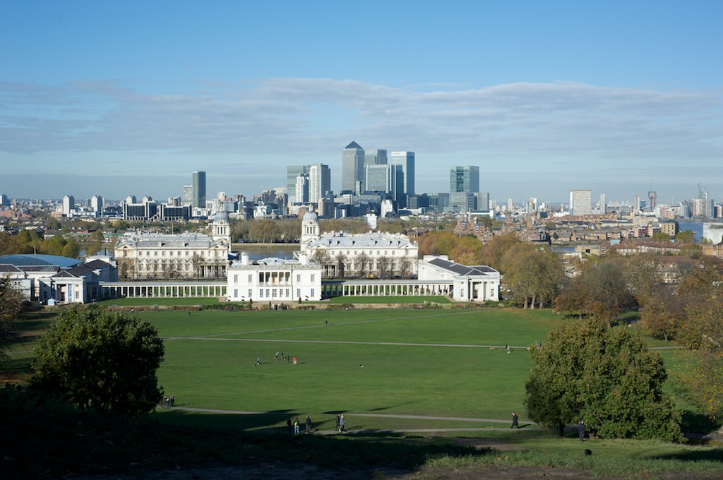  The grand buildings of Greenwich contrasted with the skyscrapers of Canary Wharf on the other side of the river