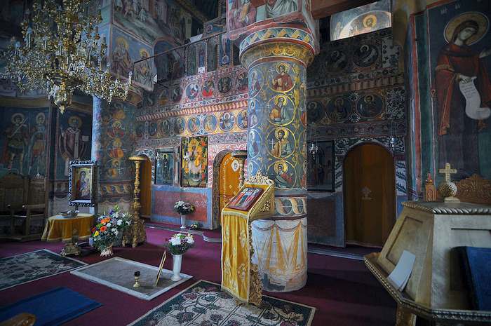 interior of Snagov Monastery