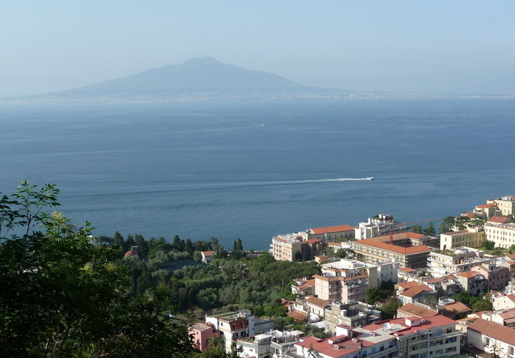 visit the isle of Capri on your mediterranean Cruise