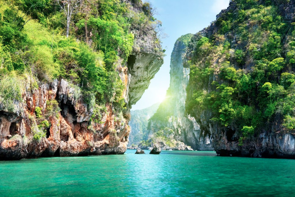 Best Winter Sailing Destinations: Sailing around Thailand