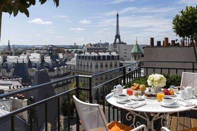 paris hotels with views of the eiffel tower; hotels in paris with a view of eiffel tower and hotels with views of eiffel tower Paris