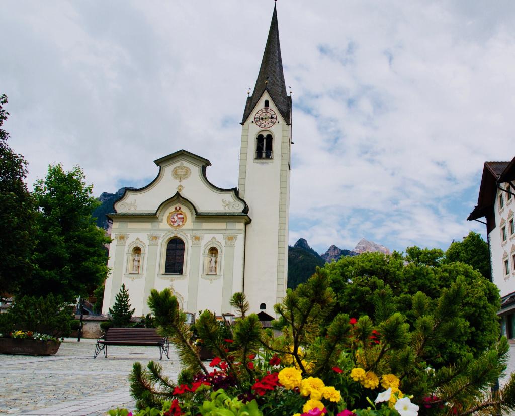 Things to do in Dolomites Italy-San Vigilio church