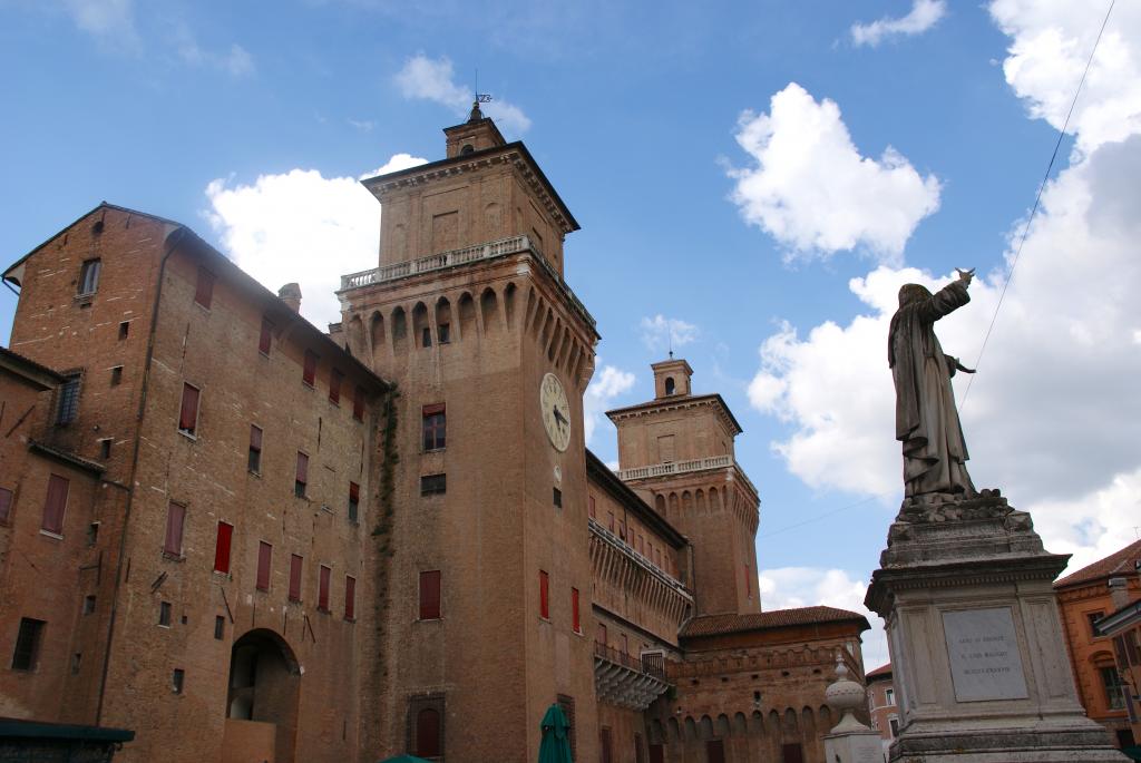 Castle Este - Road Trip Italy - Venice to Bologna - Italy Road Trip