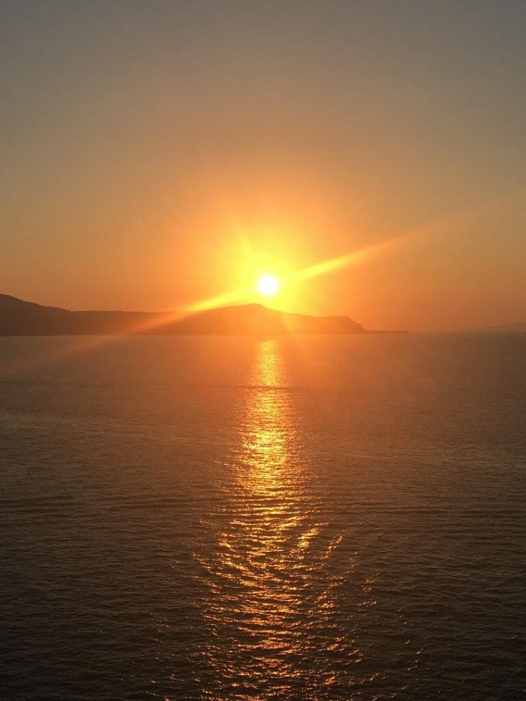 An Aegean sunset, best way to complete 1 day in Santorini