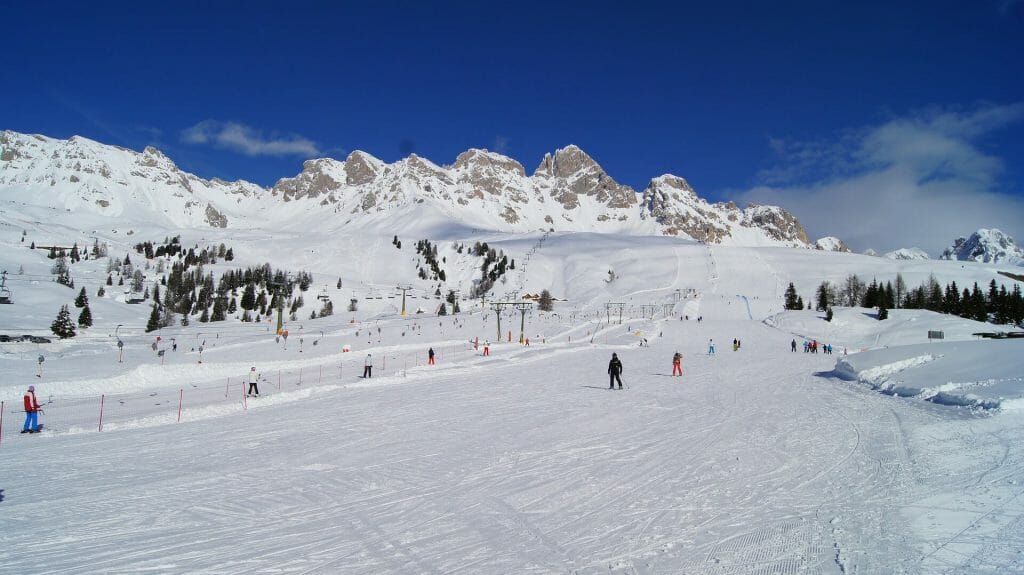 Bustling Italian slopes in the middle of a winter day