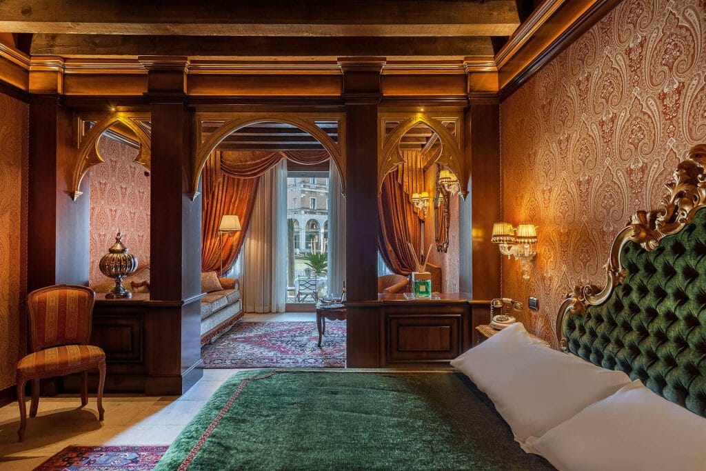 Luxurious barroque suite at the Al Ponte Antico Hotel in Venice - Where to Stay in Venice